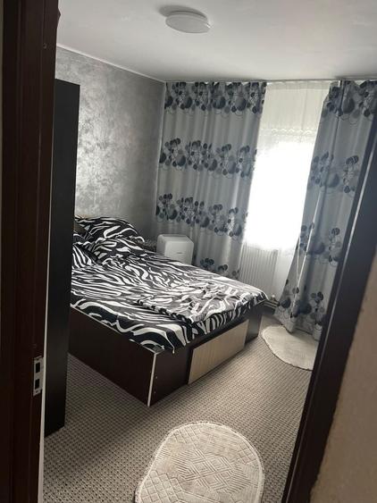 Apartament cu 3 camere decomandat în Exterior Vest