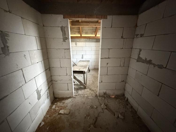 Casă individuală cu 5 camere cu Teren 1500 Mp în Bărăbanț