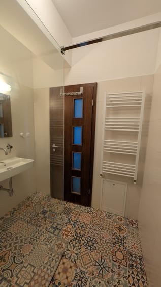 Apartament cu 3 camere în Zorilor
