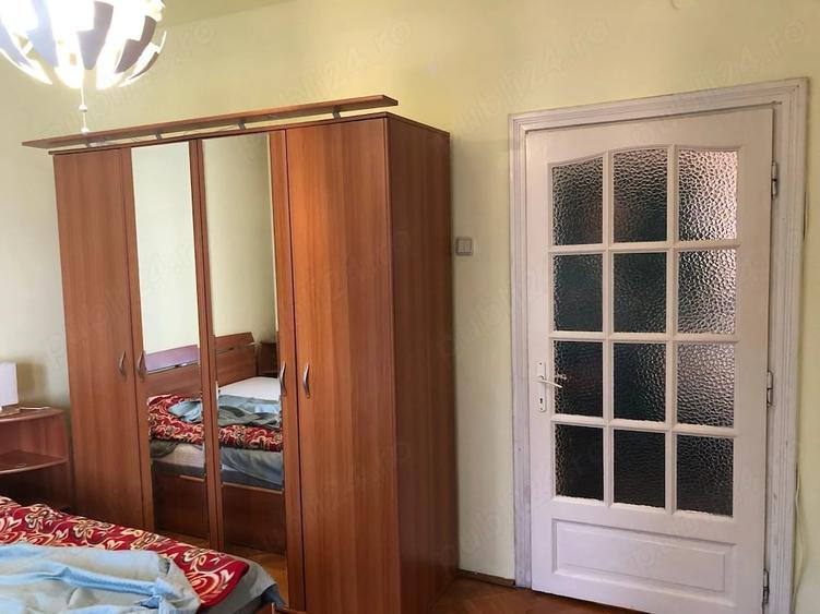 Apartament cu 3 camere decomandat în Gruia