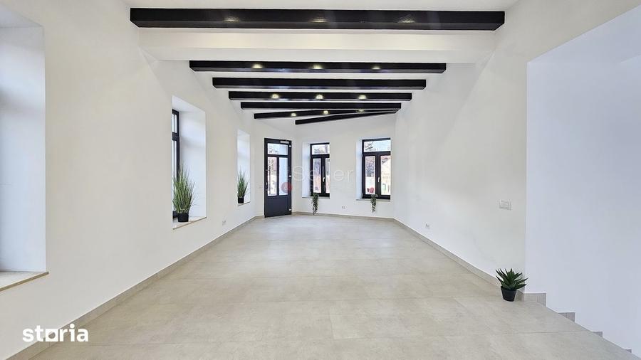 Spațiu comercial, de 250 mp, în Centrul Civic