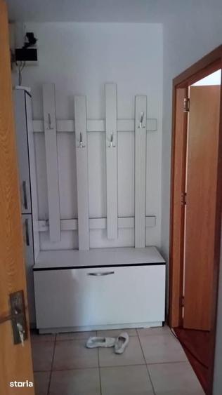 Garsonieră decomandată în Titan