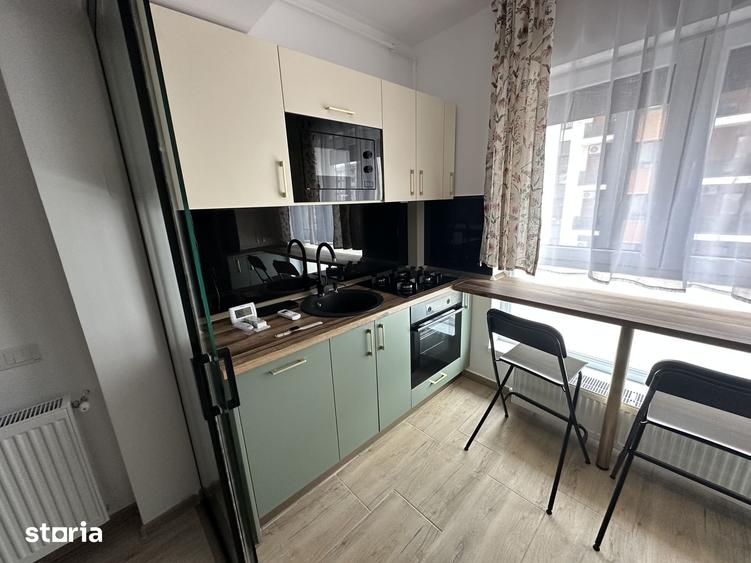 Apartament cu 2 camere semidecomandat în Apărătorii Patriei