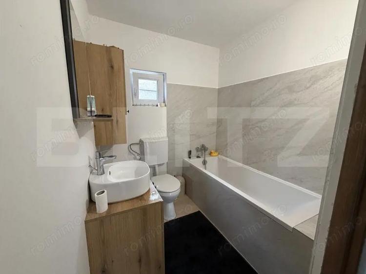 Casă cu 4 camere cu Teren 1200 Mp în Lupoaia