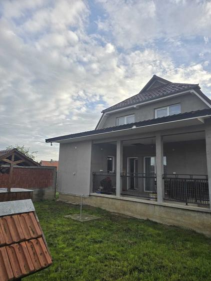 Casă cu 2 camere în Central