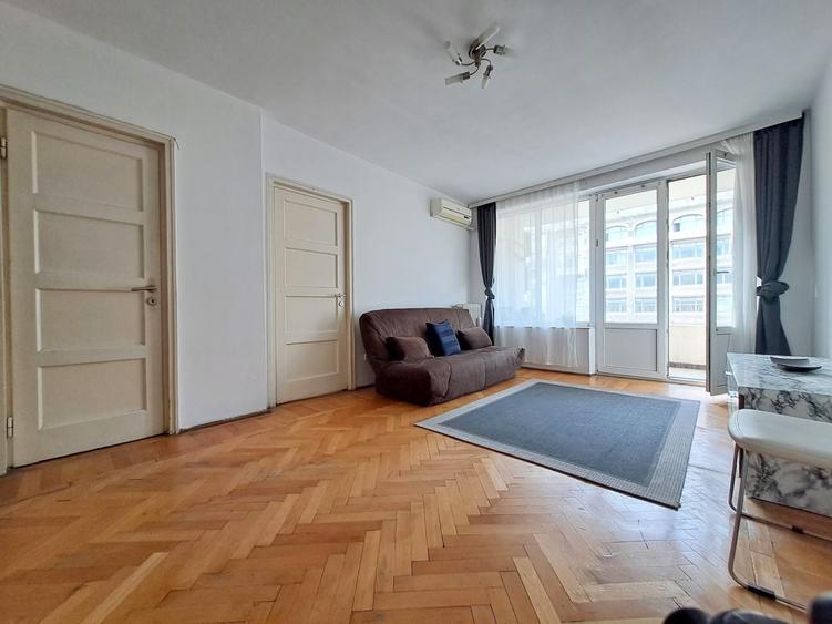 Apartament cu 2 camere semidecomandat în P-ța Romană