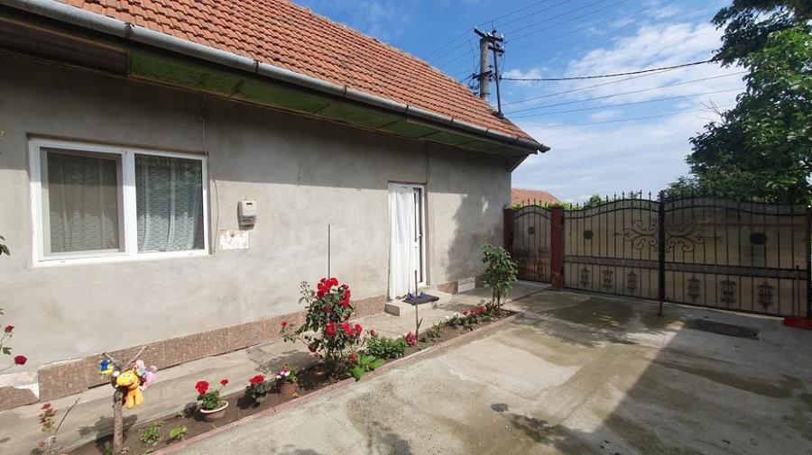 Casă cu 2 camere cu Teren 1199 Mp în Aradul Nou
