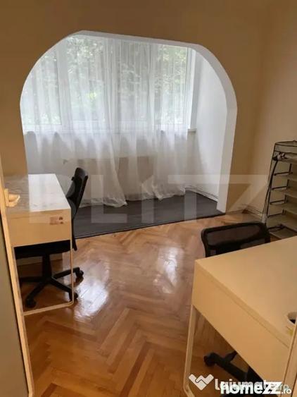 Apartament cu 4 camere decomandat în Zorilor