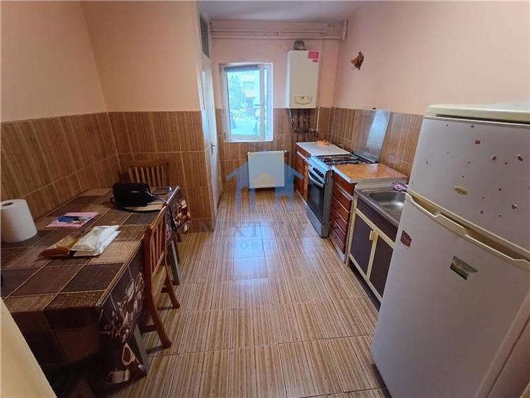 Apartament cu 3 camere decomandat în Mărăști