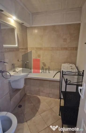 Apartament cu 2 camere semidecomandat în Moșilor