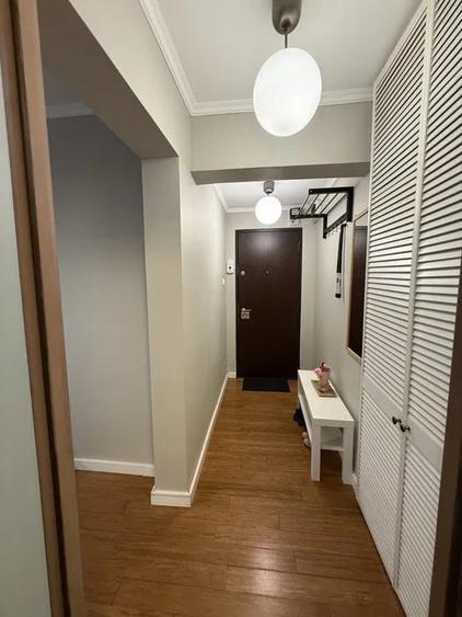 Apartament cu 2 camere semidecomandat, mobilat în Victoriei