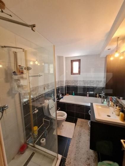 Casă individuală cu 6 camere cu Teren 1200 Mp în Florești