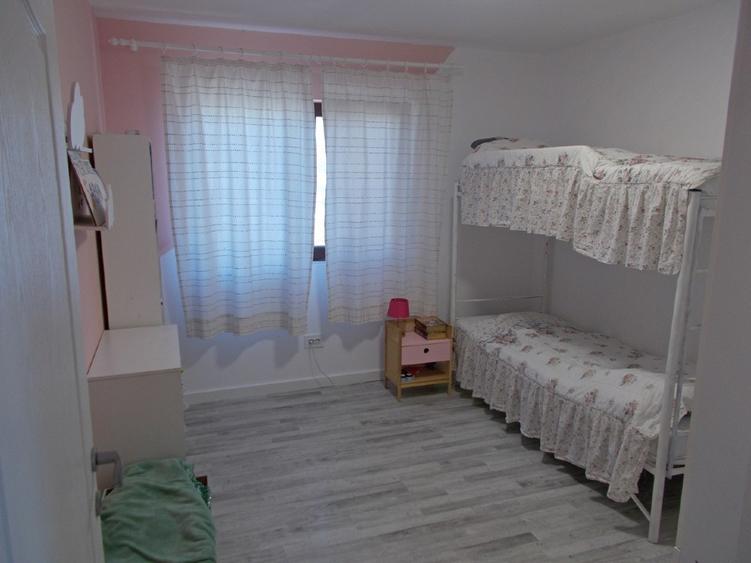 Casă individuală cu 4 camere cu Teren 880 Mp în Dudeștii Noi