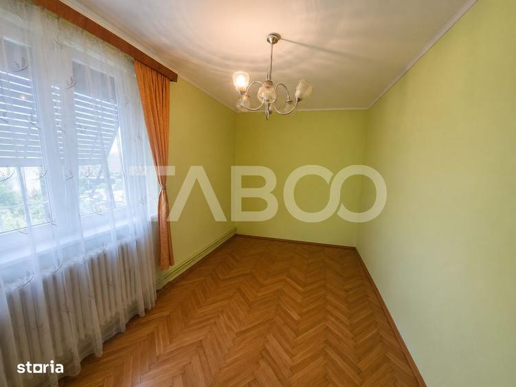 Apartament cu 3 camere decomandat în Mihai Viteazul