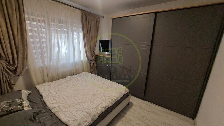 Apartament cu 3 camere decomandat, mobilat în Lăpuș