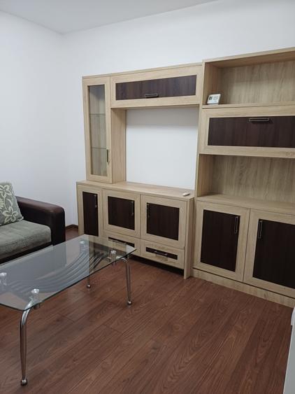 Apartament cu 2 camere semidecomandat în Florești