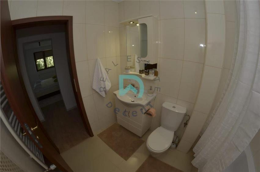 Casă individuală cu 6 camere cu Teren 338 Mp în Astra