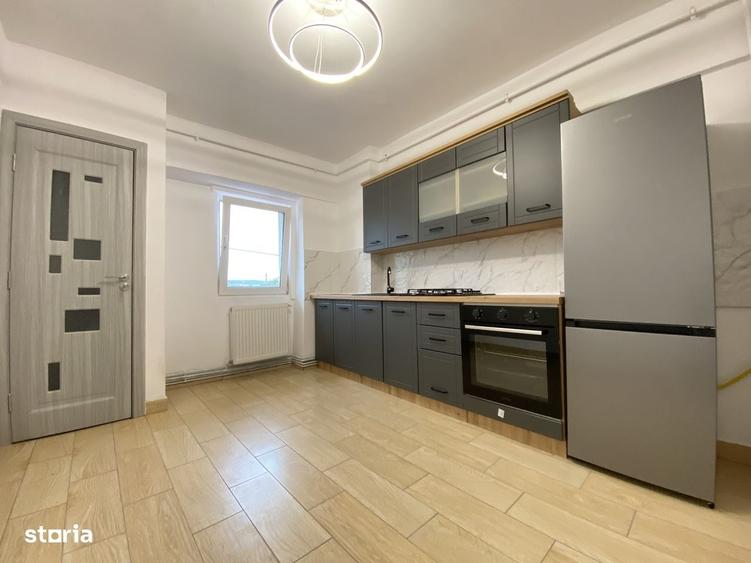Apartament cu 3 camere în Păcurari
