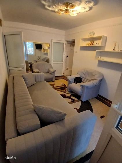 Apartament cu 2 camere nedecomandat în Narcisa