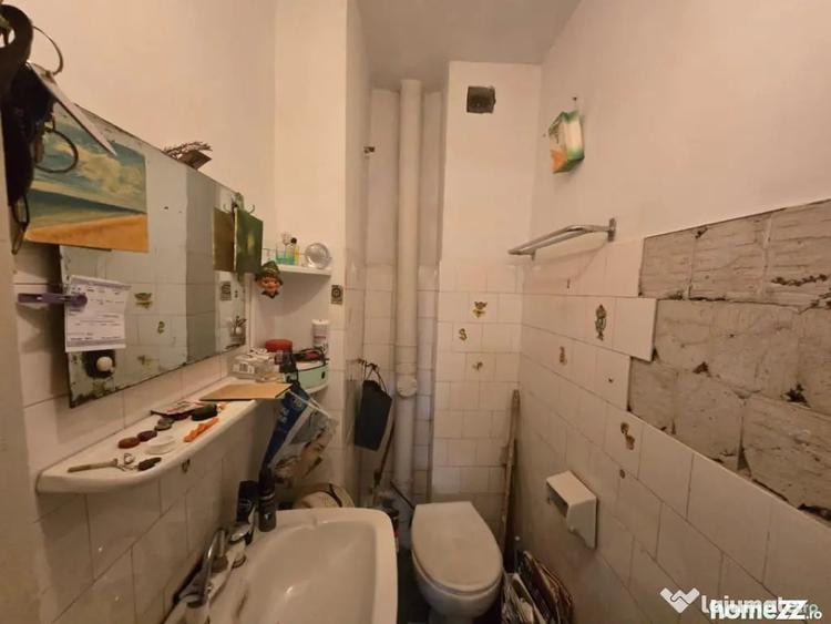 Apartament cu 4 camere decomandat în Central