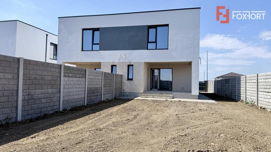 Duplex cu 4 camere cu Teren 300 Mp în Moșnița Nouă