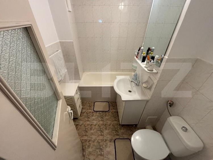 Apartament cu 3 camere decomandat, mobilat în Dacia