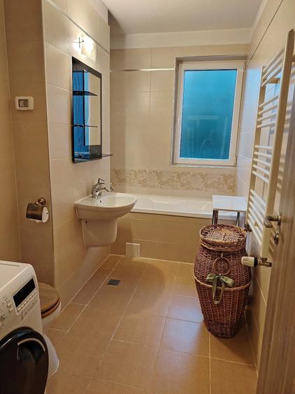 Apartament cu 2 camere decomandat în Aradului