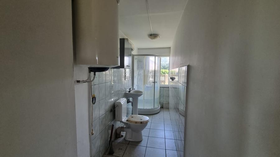 Casă individuală cu 1 camere cu Teren 3700 Mp în Apateu