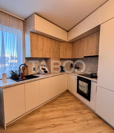 Apartament cu 3 camere semidecomandat, mobilat în Florești