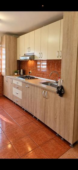 Apartament cu 2 camere decomandat în Girocului