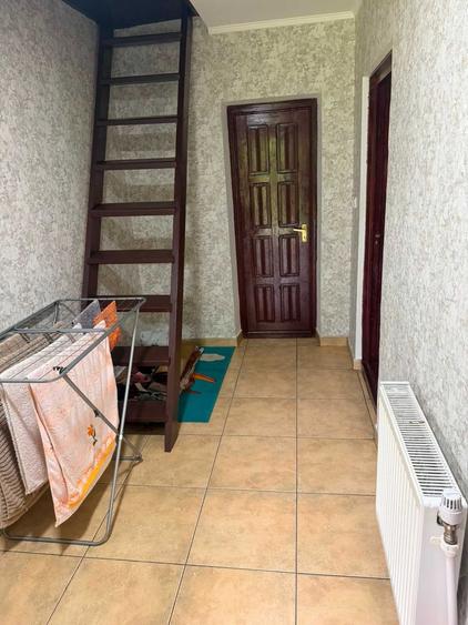 Casă cu 4 camere în Ceahlău
