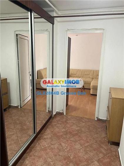 Apartament cu 4 camere decomandat, mobilat în Lujerului
