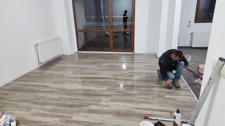 Apartament cu 2 camere decomandat în Exterior Vest