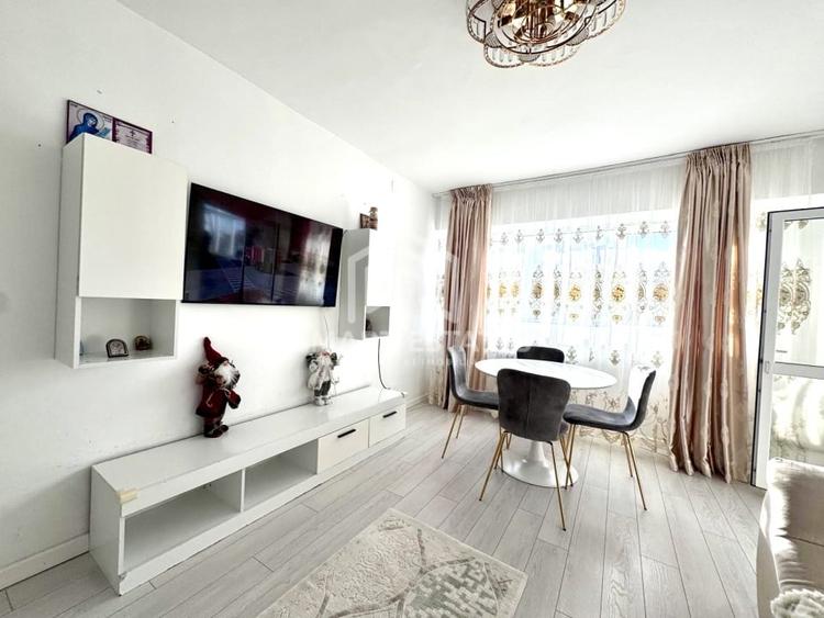 Apartament cu 3 camere decomandat, mobilat în Colentina