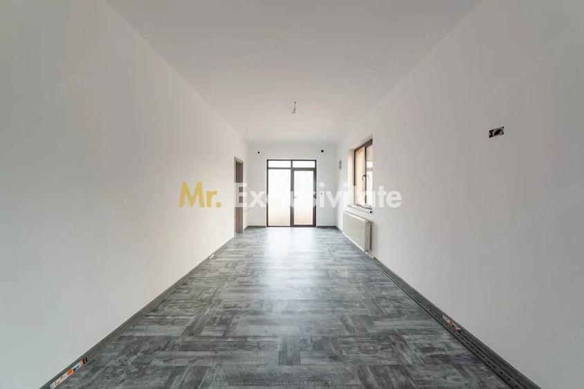 Casă cu Teren 663 Mp în Izvorani