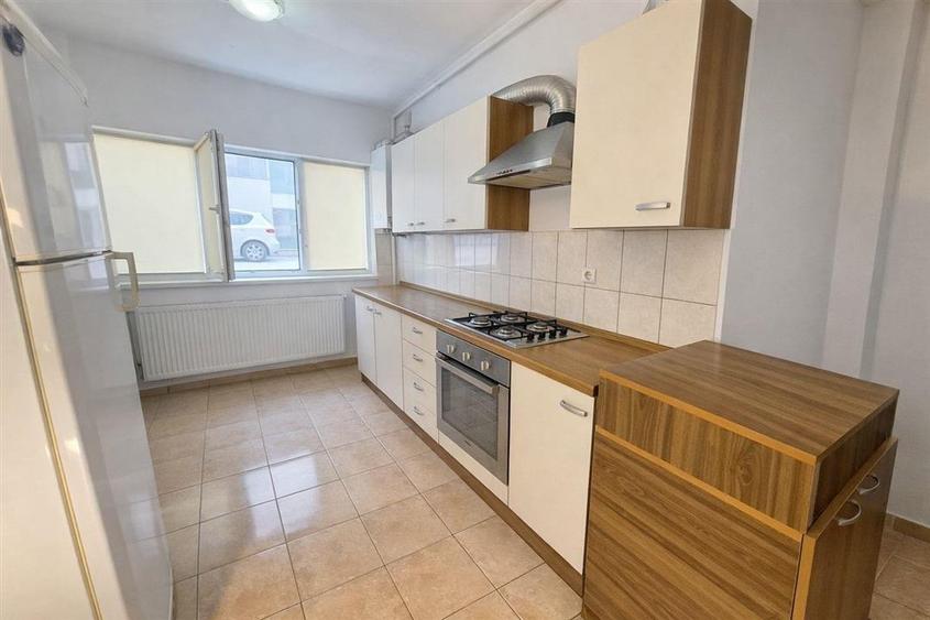 Apartament cu 2 camere decomandat, mobilat în Bună Ziua