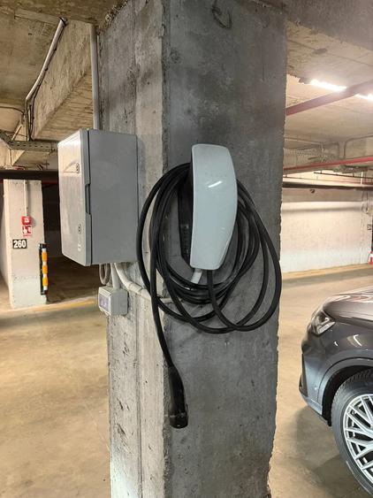 Inchiriez loc parcare cu statie masini electrice - zona Stefan cel Mare - 2