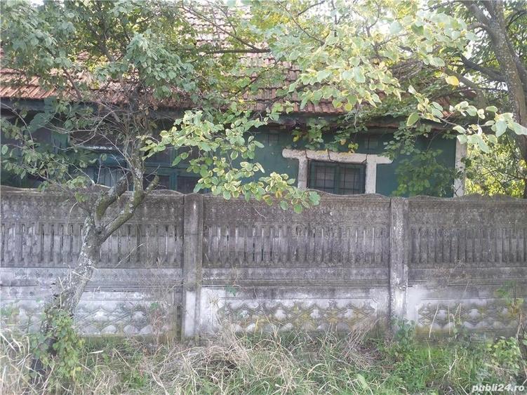 Casă cu 3 camere în Plopi