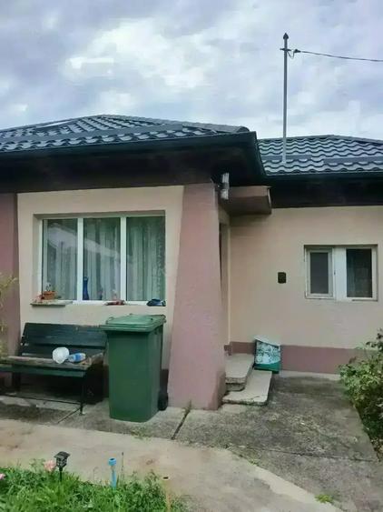 Casă cu 3 camere cu Teren 700 Mp în Ghighiu