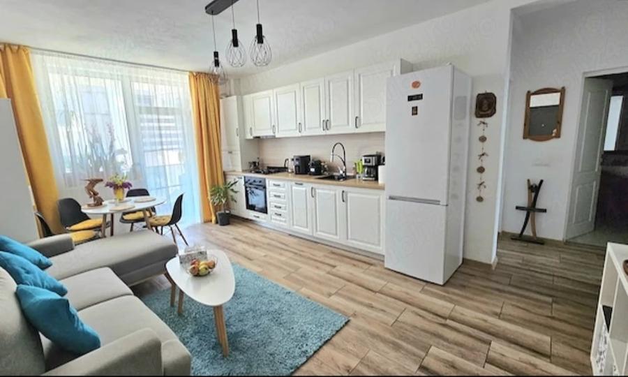 Apartament cu 3 camere semidecomandat în Șelimbăr