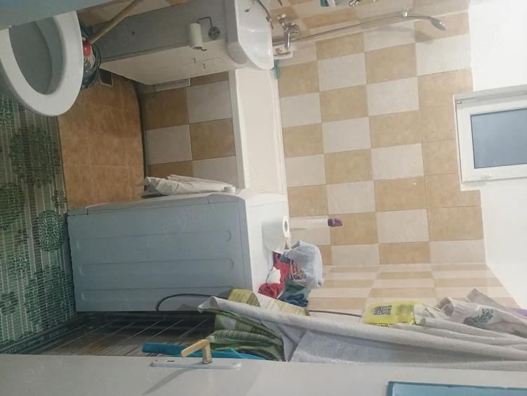 Apartament cu 2 camere semidecomandat în Ilia