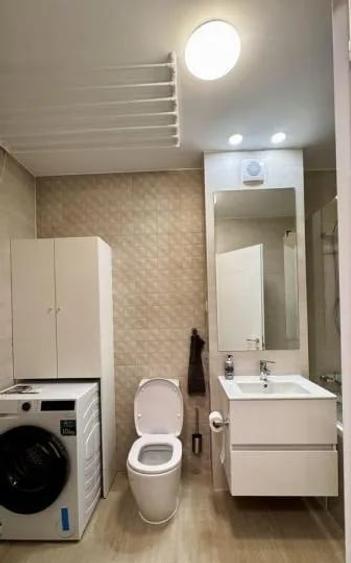 Apartament cu 3 camere decomandat, mobilat în Industriilor