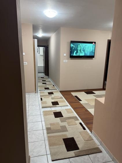 Apartament cu 3 camere decomandat în Exterior Vest