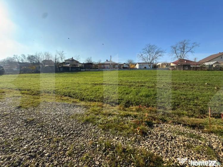 Teren de 3750 mp, în Central