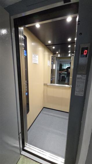 Apartament cu 2 camere semidecomandat în Centrul Civic