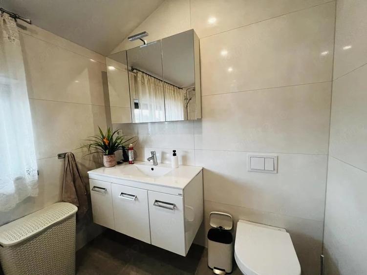 Casă cu 5 camere cu Teren 860 Mp în Sânmihaiu German