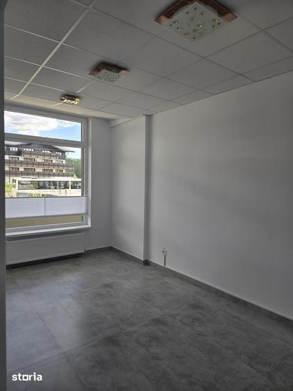 Spațiu comercial, de 85 mp, în Central
