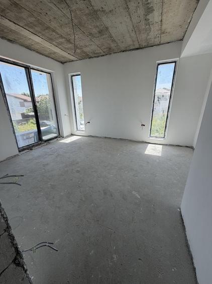 Casă cu 4 camere în Chiajna