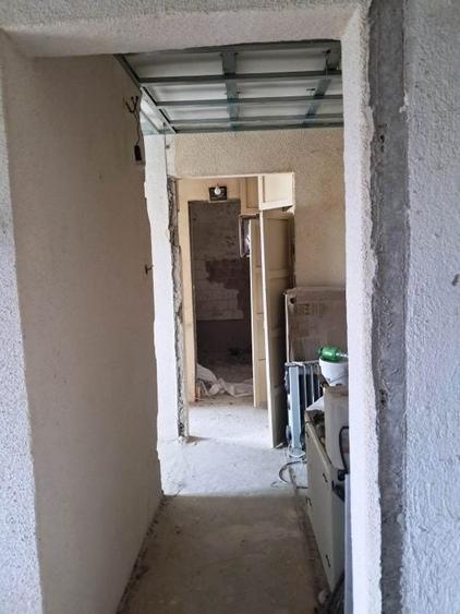 Apartament cu 3 camere decomandat în 9 Mai