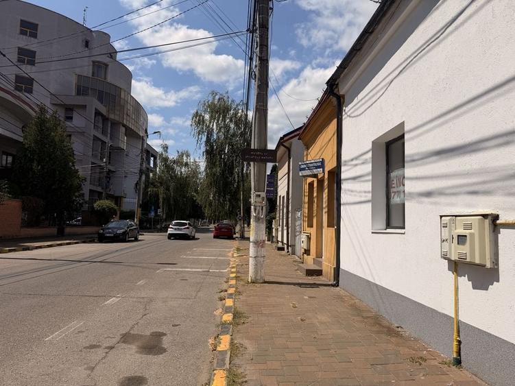 Casă cu 4 camere cu Teren 300 Mp în Ultracentral